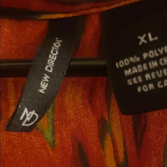 New Directions Multicolored Halter Sleeveless Blouse - Picture 2 of 4